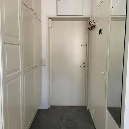 Yksioe+autopaikka/small Apt.+free Parking Apartamento